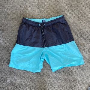 Medium Men’s Swim Trunks with lining inside